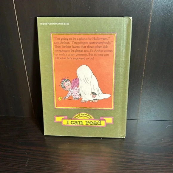 Two I can read books by Arthur’s Halloween Costume Arthur’s Prize Reader - Picture 3 of 9